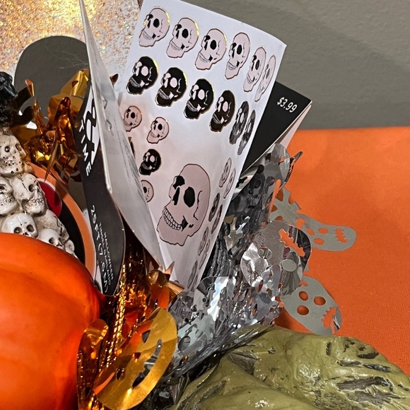 Halloween Themed Decorative Basket - Picture 4 of 14